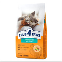 Корм для стерилизованных кошек Club 4 Paws с индейкой 5 кг