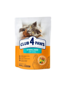 Корм для взрослых кошек Club 4 Paws с индейкой 900 г